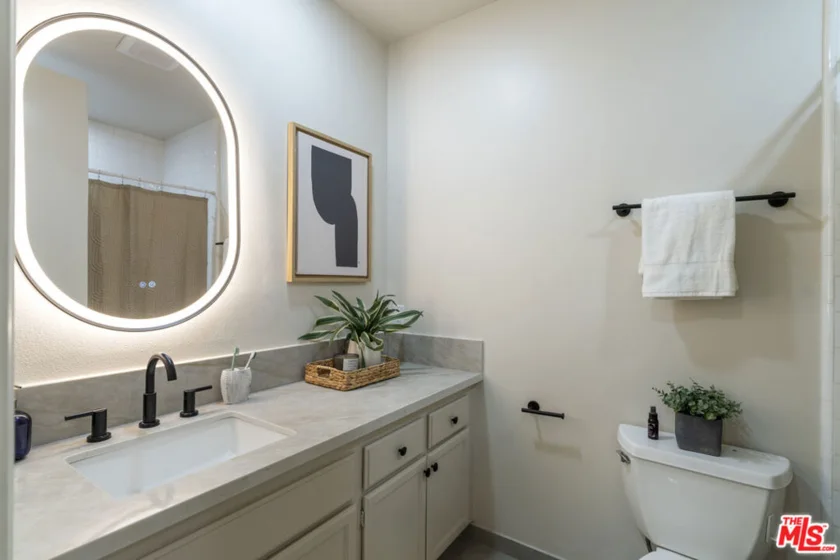 11628 Montana Avenue #208 photo 43