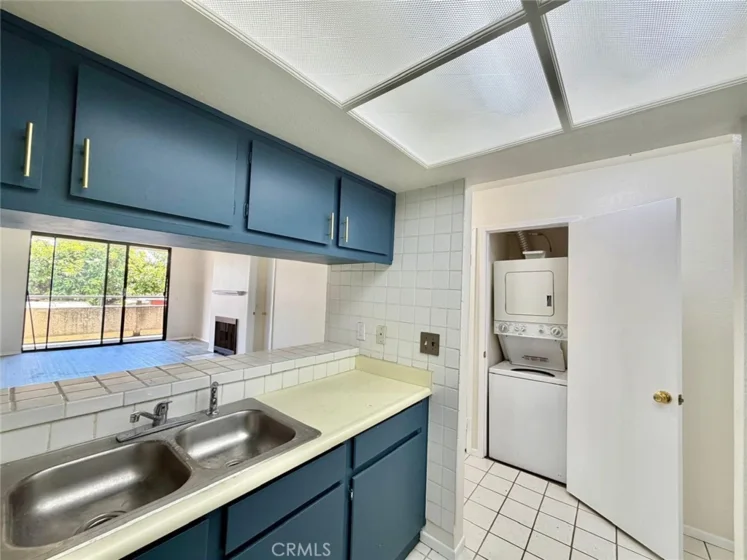 1237 E 6th Street #110 photo 24