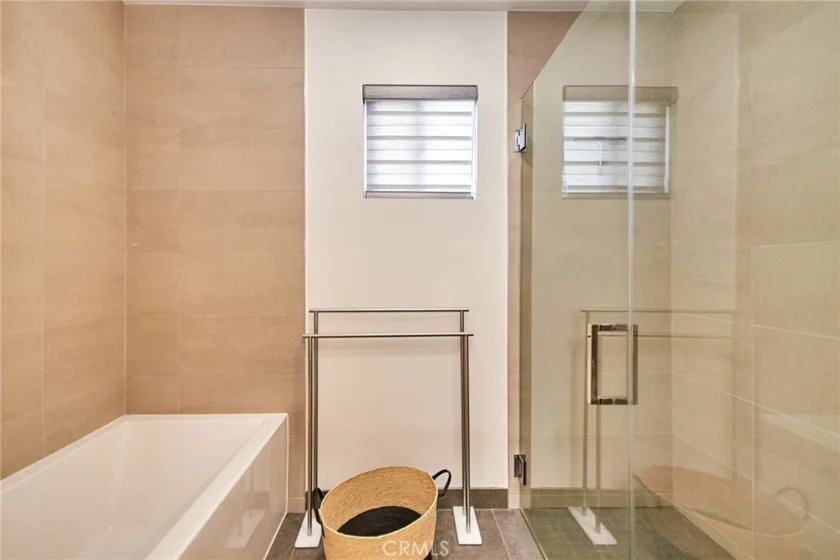 820 S Wilton Place #304 photo 17
