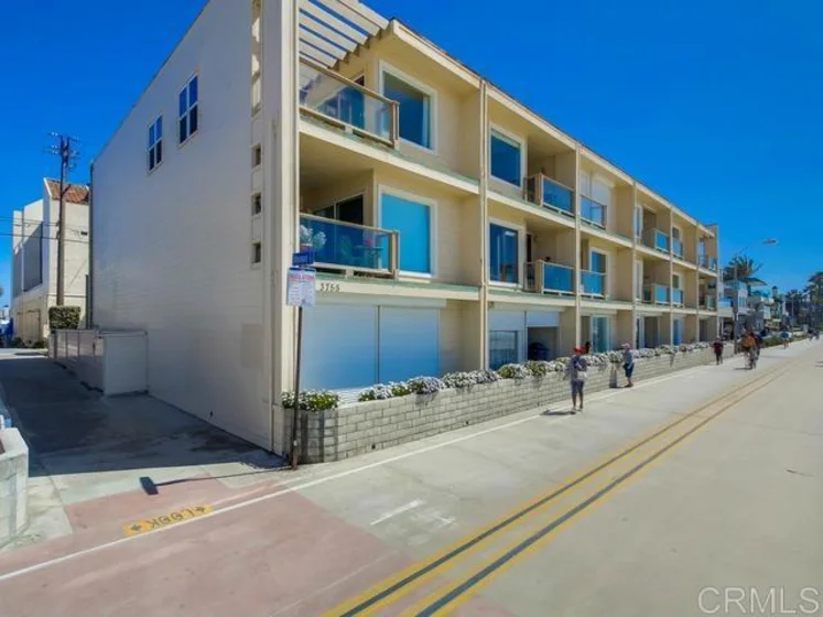 725 Redondo Court #23 photo 1