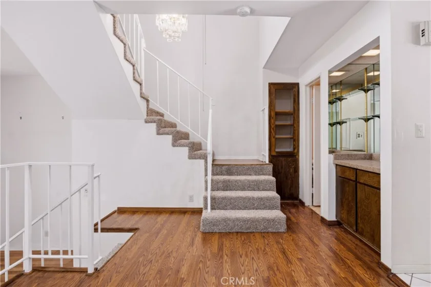 17943 Magnolia Boulevard #16 photo 17