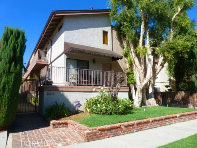 14319 Addison Street #2 photo 1