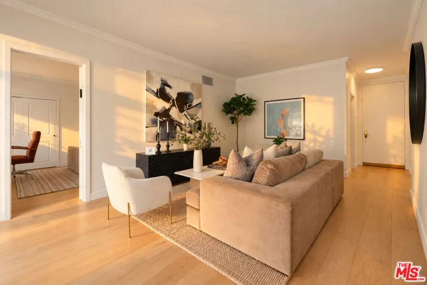 1131 Alta Loma Road #115 photo 4