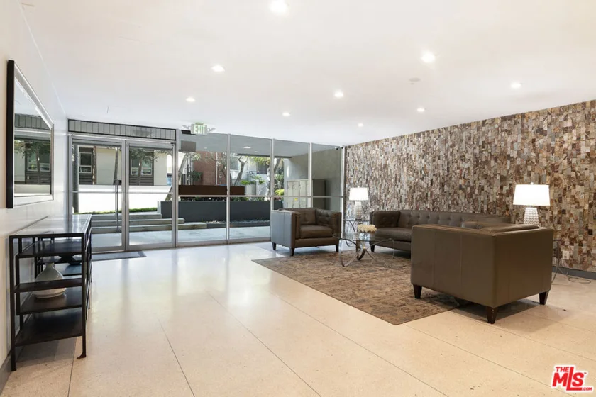 5625 Windsor Way #107 photo 6