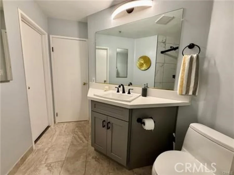 1310 E Ocean #906 photo 41