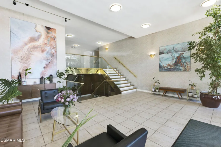 4915 Tyrone Avenue #125 photo 33