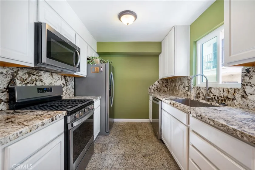 14947 Dickens Street #3 photo 5
