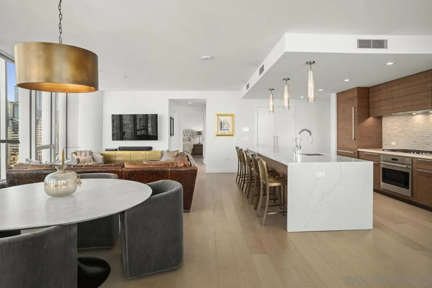 888 W E Street #1801 photo 13