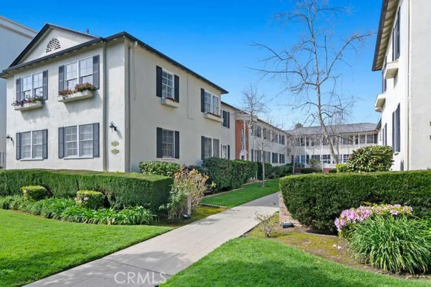 515 San Vicente #D photo 1