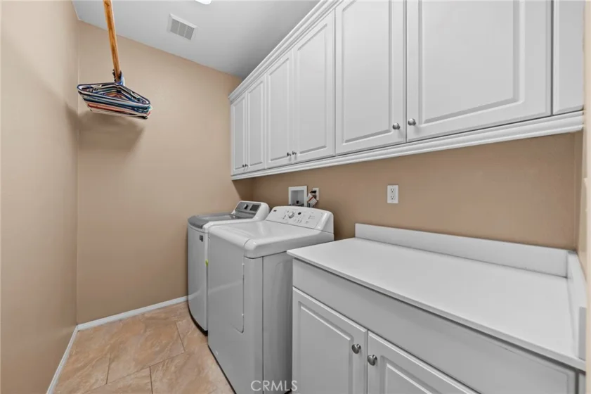 45729 Elm Place photo 38