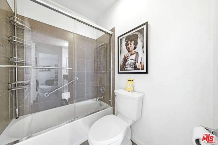 7320 Hawthorn Avenue #410 photo 6