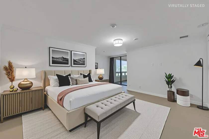121 S Hope Street #429 photo 2