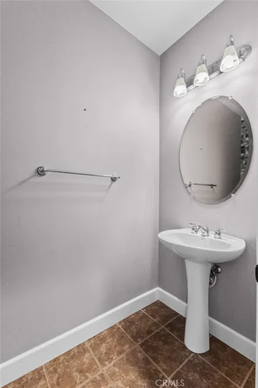 28403 Ravenna photo 24