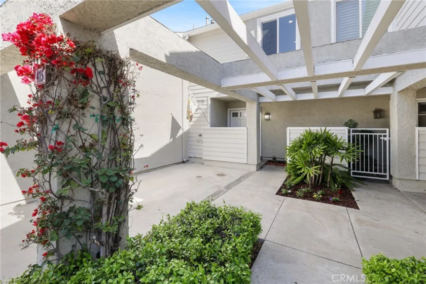 415 Deerfield Avenue photo 1