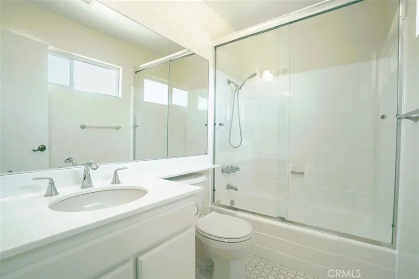 19231 Sherman Way #25 photo 18