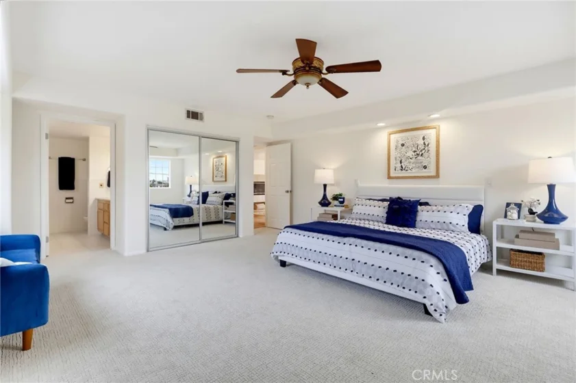 1073 W 9th Street #202 photo 28