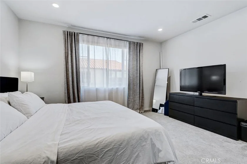 629 S Kinney photo 7