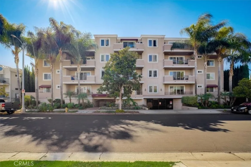 4533 Vista Del Monte Avenue #304 photo 1