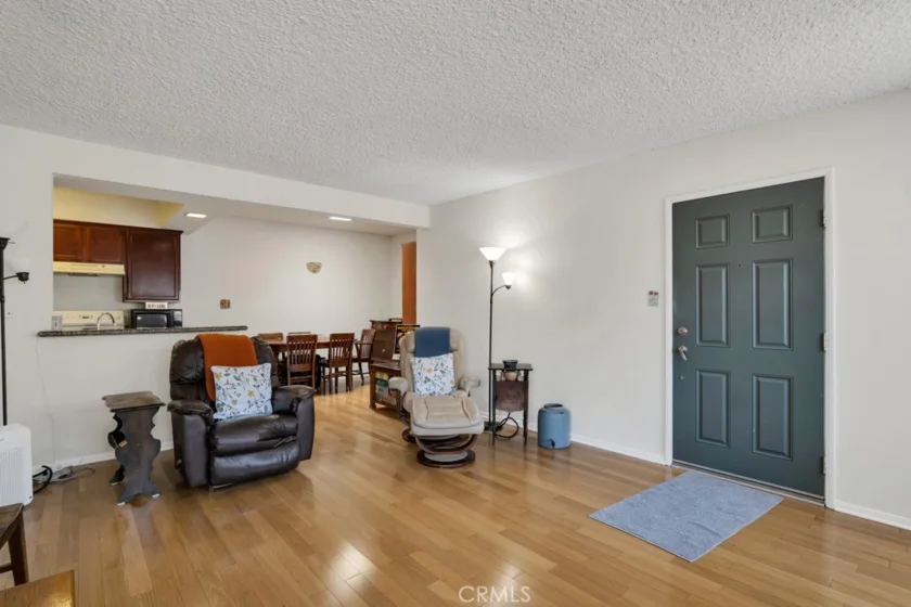 1620 N San Fernando #52 photo 6