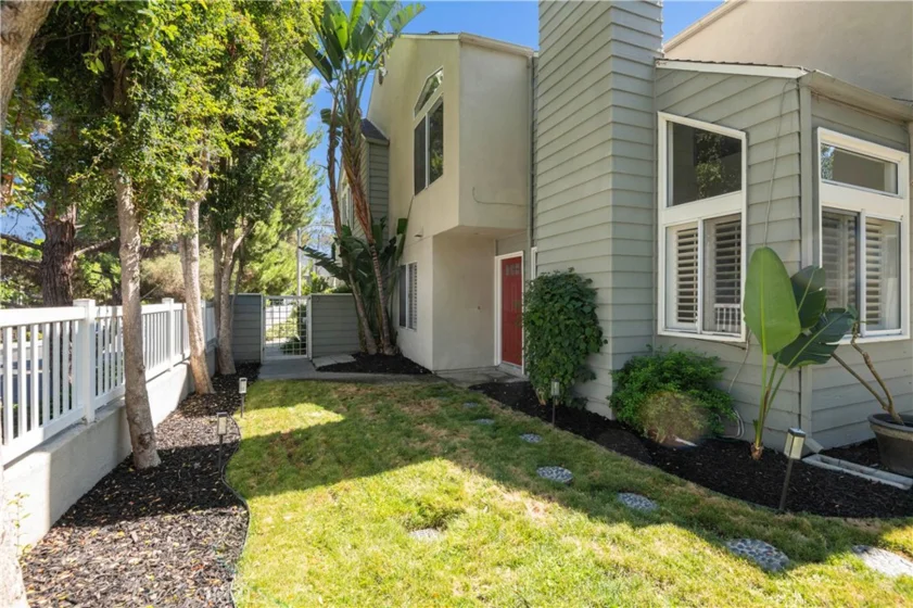 15 Elmbrook photo 17