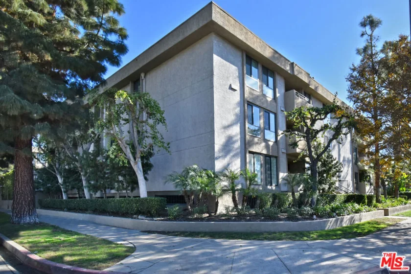 11640 Woodbridge Street #304 photo 1