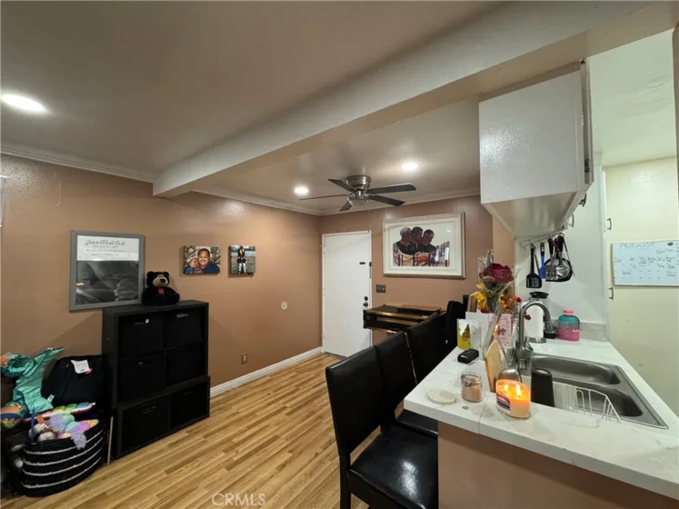 550 W Regent #342 photo 2