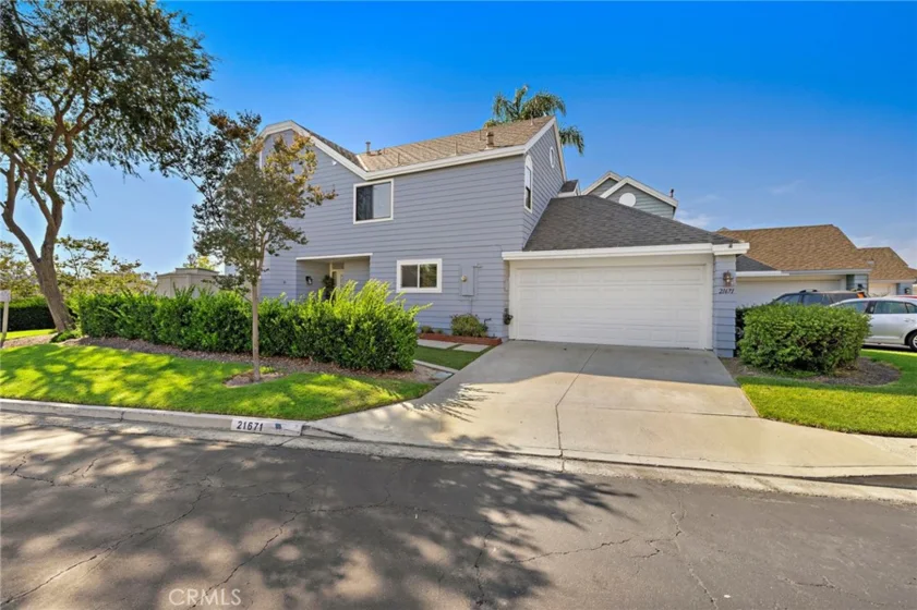 21671 Fernbrook #186 photo 1