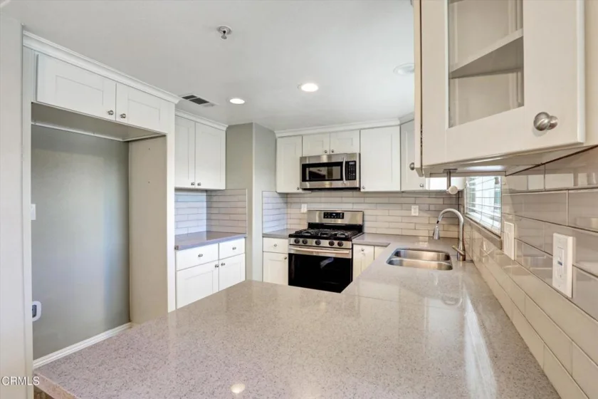 719 E Tujunga #D photo 12