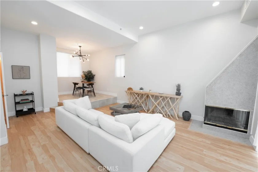 4332 Whitsett Avenue #1 photo 1