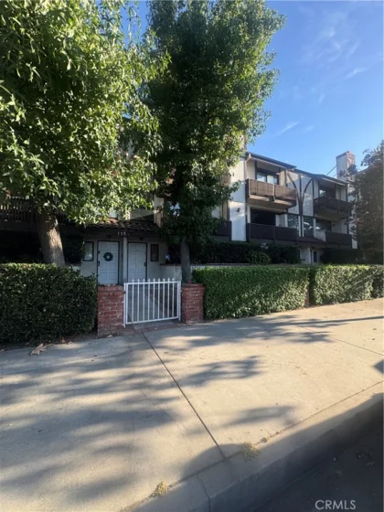 11542 Burbank Boulevard #8 photo 8