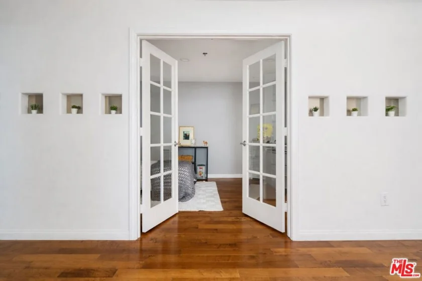 12011 Goshen Avenue #305 photo 23