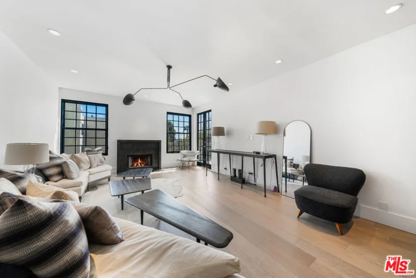 960 N Doheny Drive #301 photo 12