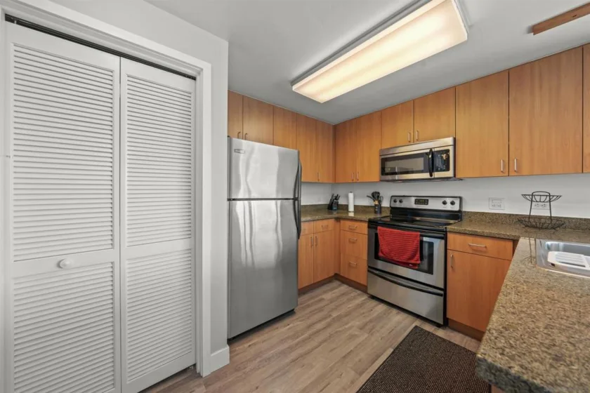 1080 Park Boulevard #1602 photo 5