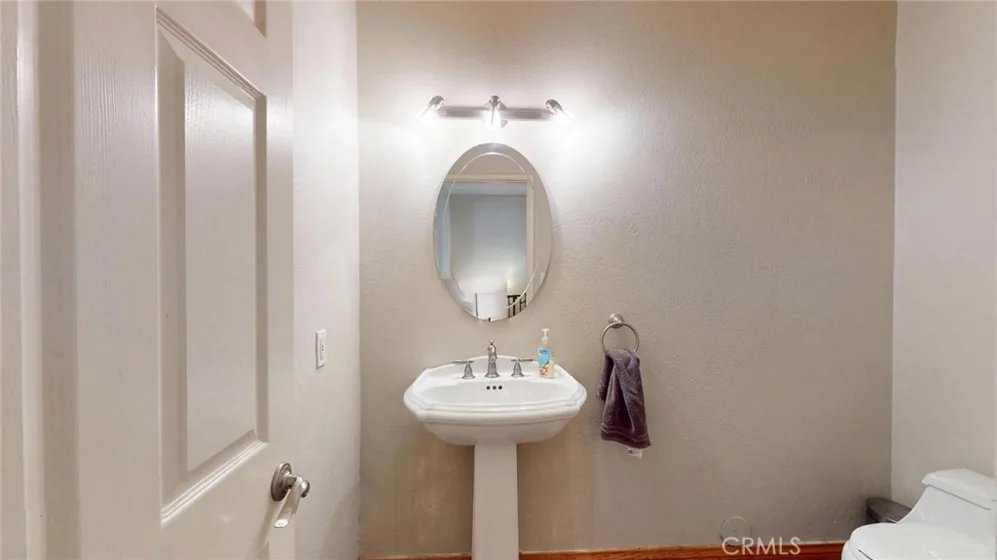14919 Dickens Street #105 photo 11