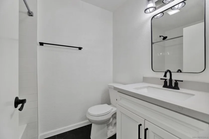8878 Regents Road #201 photo 13