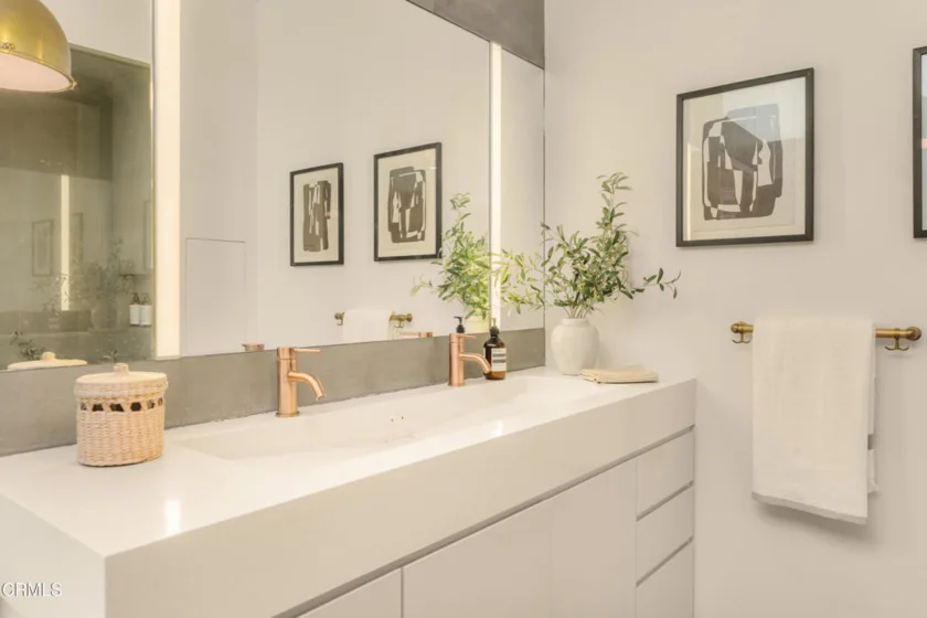 527 Molino Street #401 photo 41