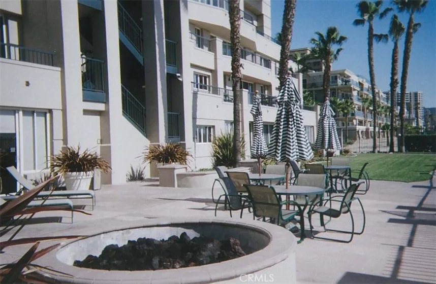850 E Ocean Boulevard #B3 photo 2