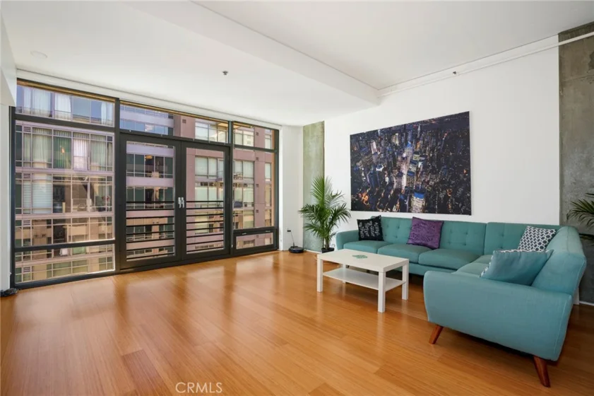 1111 S Grand Avenue #1102 photo 2