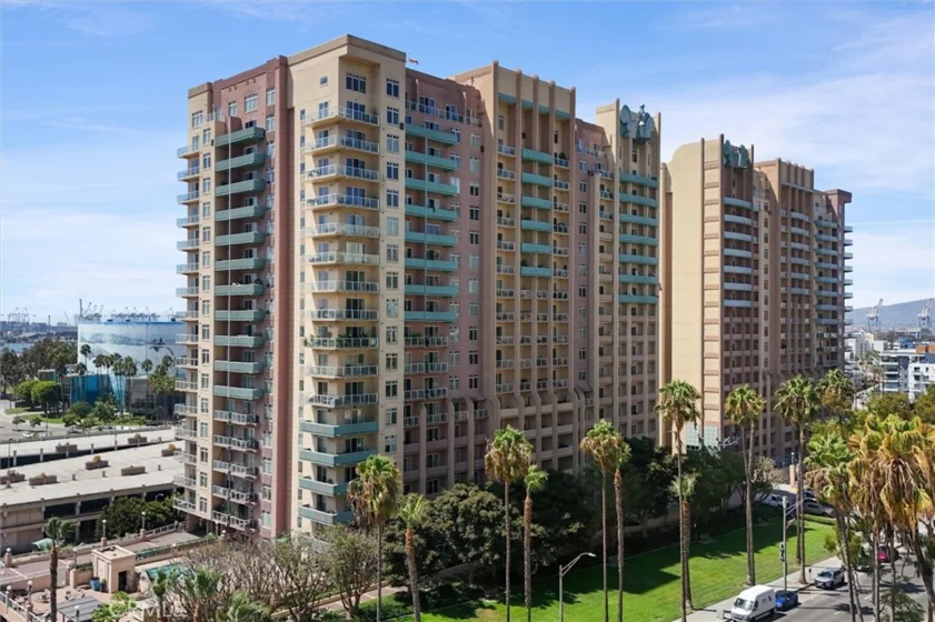 488 E Ocean Boulevard #804 photo 1