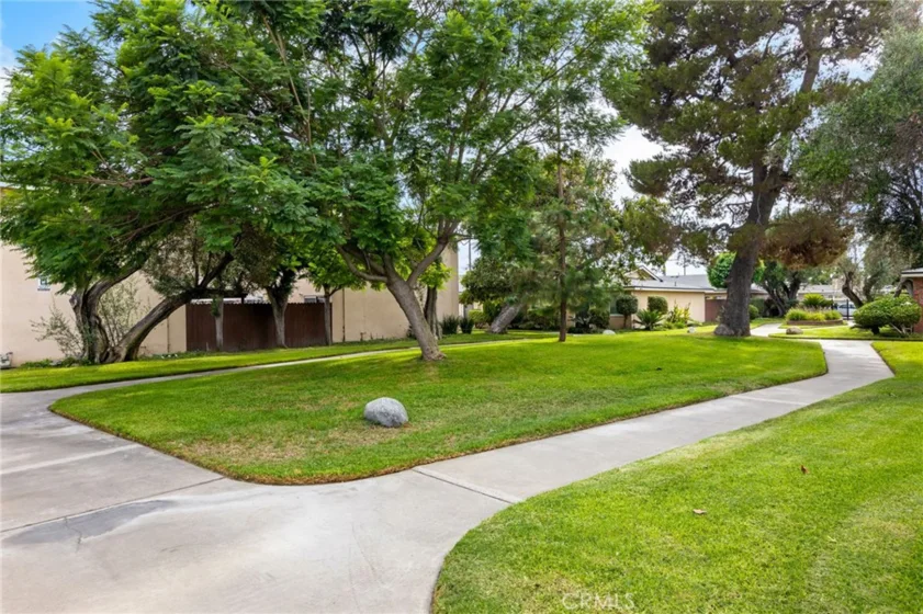 630 S Knott Avenue #25 photo 48