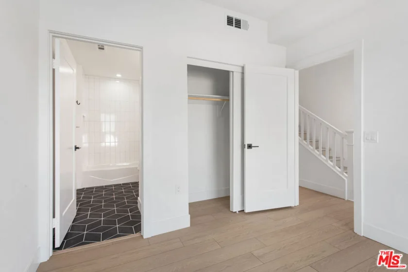 11212 W Victory Boulevard #7 photo 8