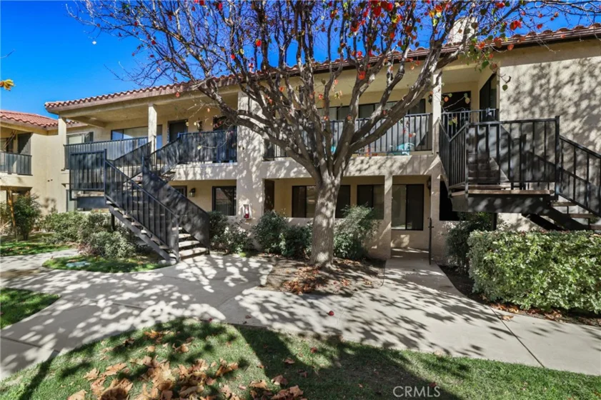 43131 Wall Street #F photo 1