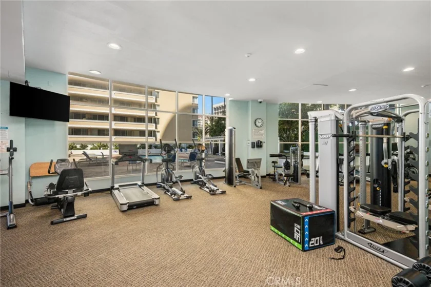 700 E Ocean #706 photo 16