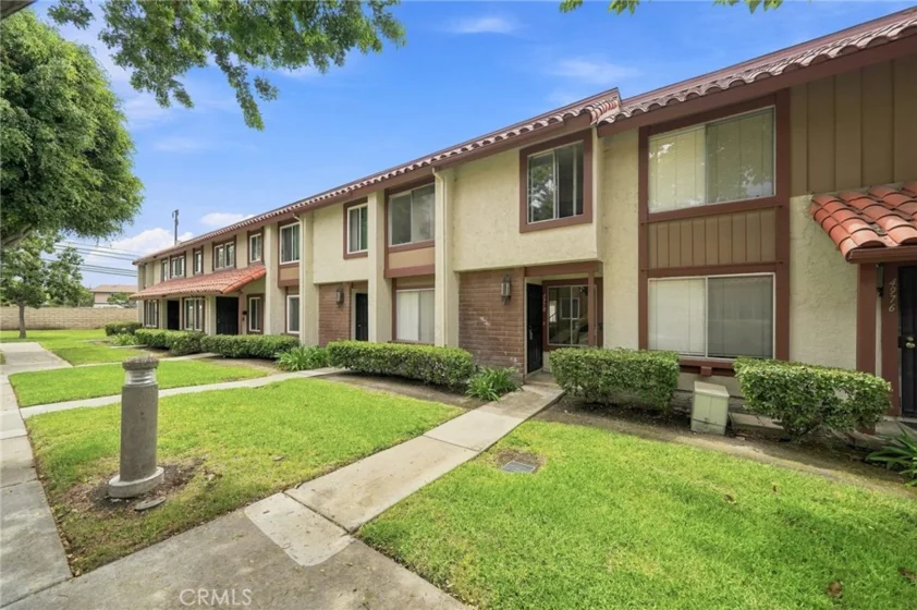 4978 Avila Way photo 2