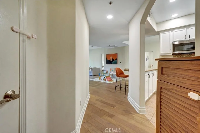 13935 Burbank Boulevard #105 photo 8