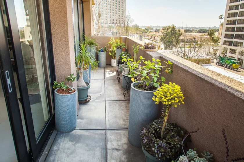 611 W G #404 photo 1