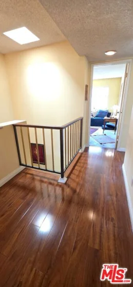 17707 Magnolia Boulevard photo 15