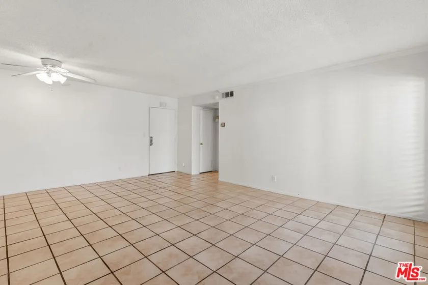 5414 Newcastle Avenue #19 photo 24