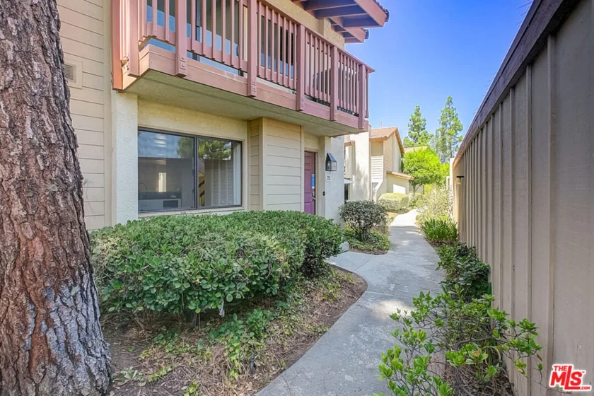21551 Burbank Boulevard #75 photo 1