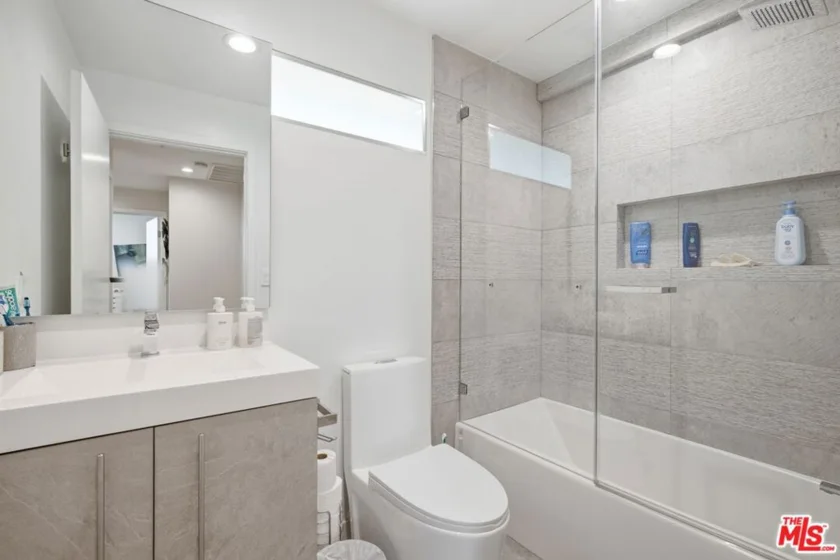 1238 S Holt Avenue #5 photo 9